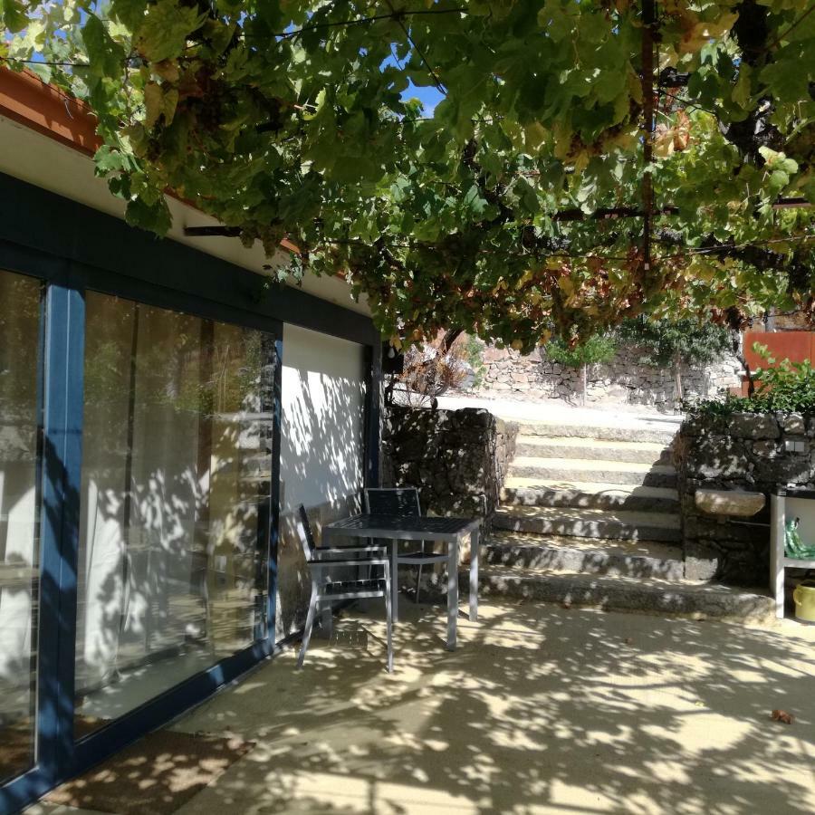 Casa Na Quinta De Valinhas Daire Vitorino dos Piães Dış mekan fotoğraf